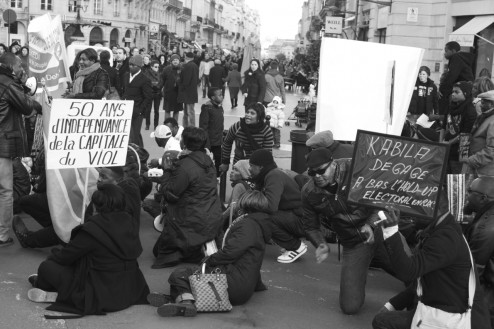 Bordeaux Protest 'Du Sang Sur Nos Portables'